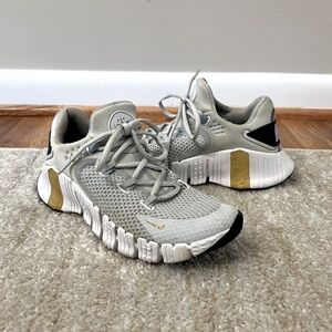 NIKE women’s metcons size 8